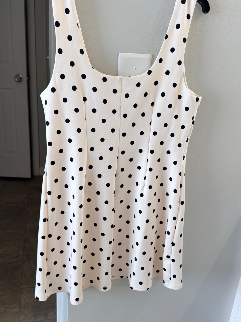 Sleeveless Scoop Neck Mini Dress in White with Black Polka Dots - Picture 4 of 4